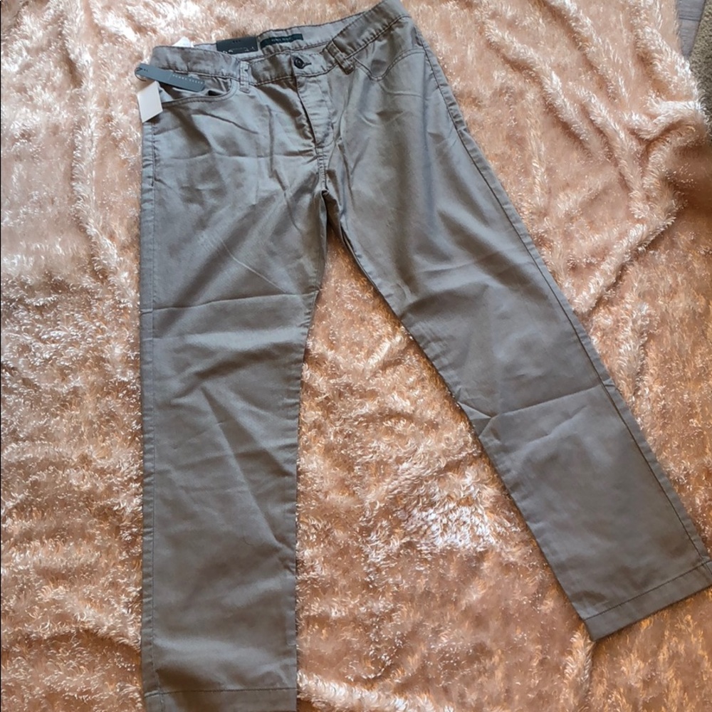 Perry Ellis men’s slim fit pants